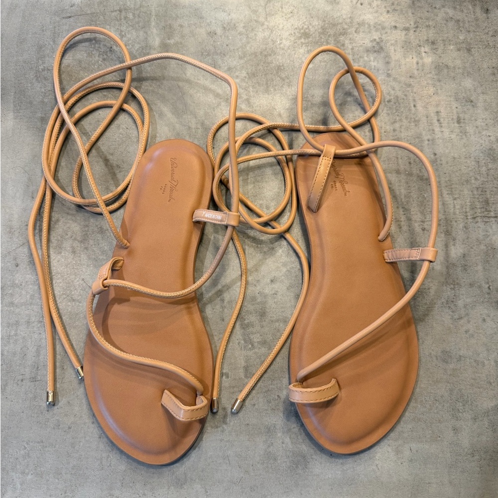 Universal Thread Tan Lace-Up Wrap Sandals